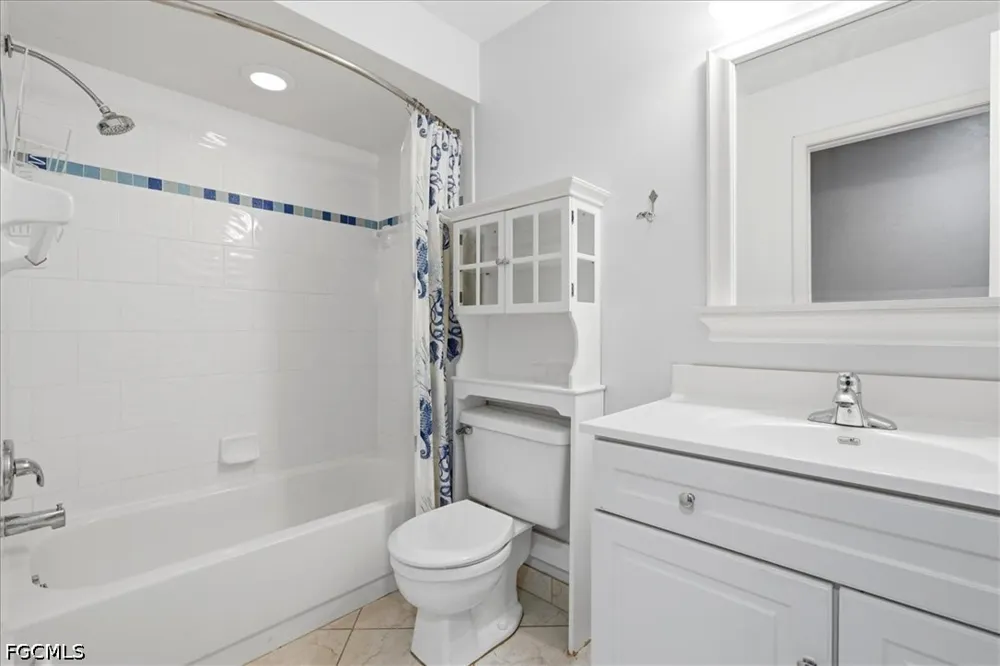 SAUTERN DRIVE Fort Myers, FL 33919