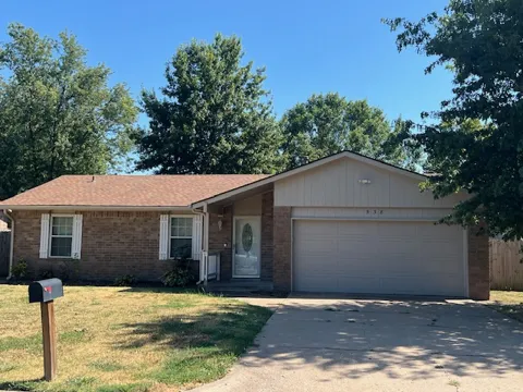 538 E 138th Place