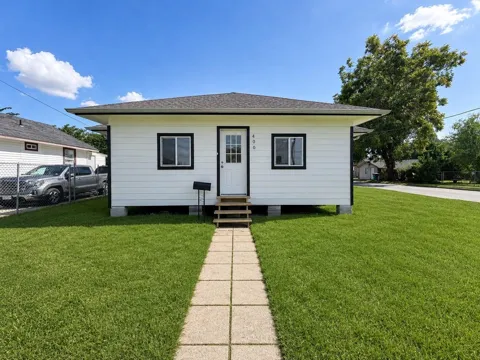 400 W Republic Avenue