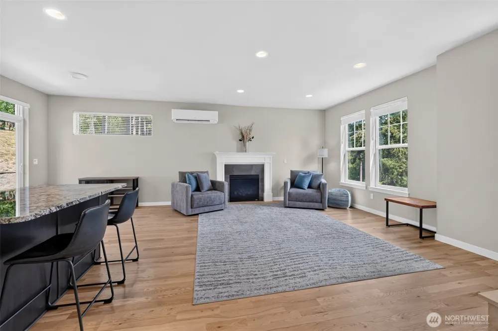 141 E Allynview Drive Allyn, WA 98524
