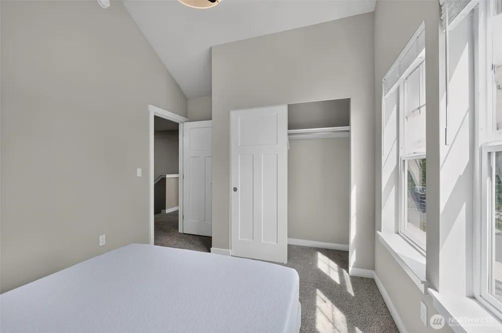 141 E Allynview Drive Allyn, WA 98524