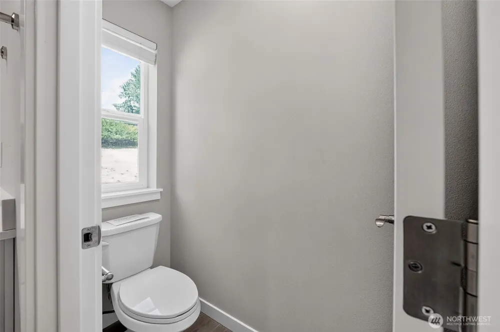 141 E Allynview Drive Allyn, WA 98524