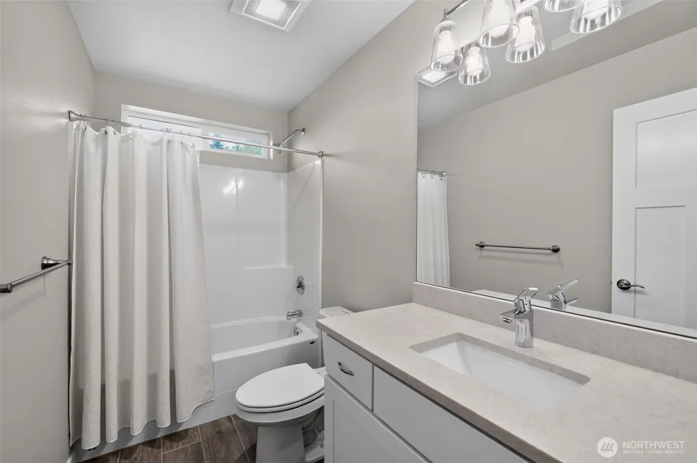 141 E Allynview Drive Allyn, WA 98524