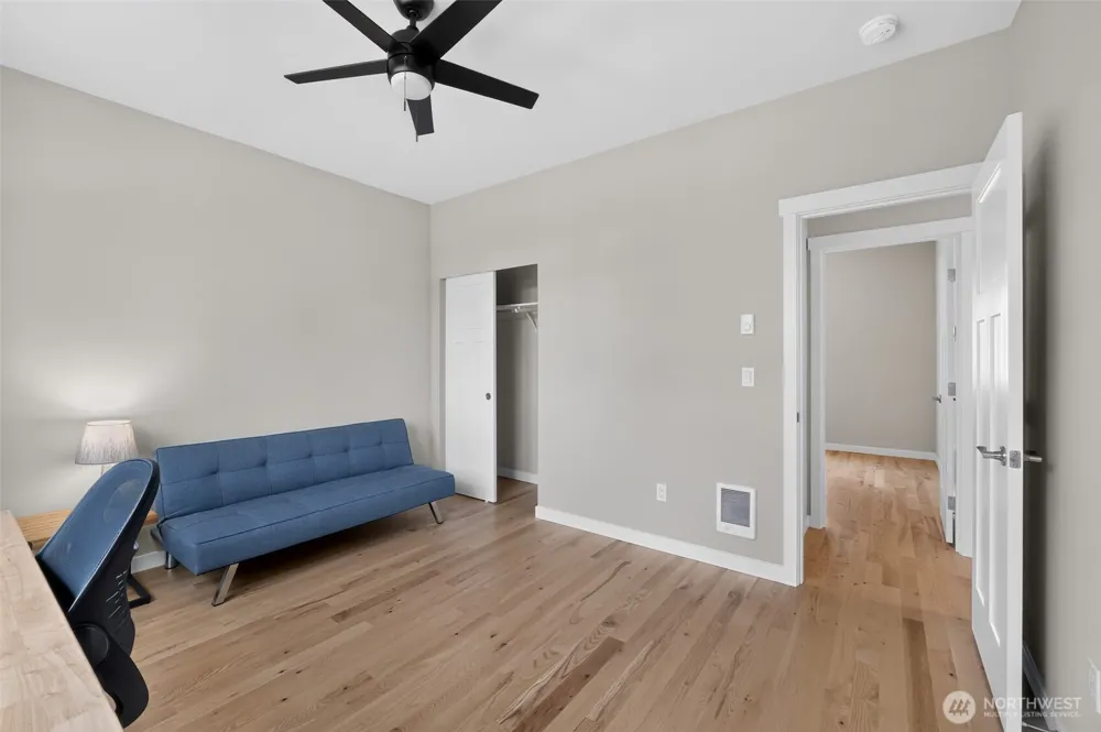 141 E Allynview Drive Allyn, WA 98524