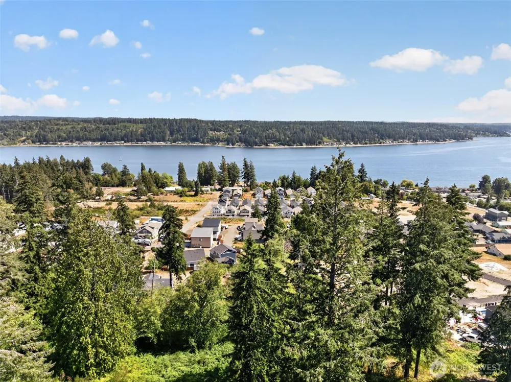 141 E Allynview Drive Allyn, WA 98524