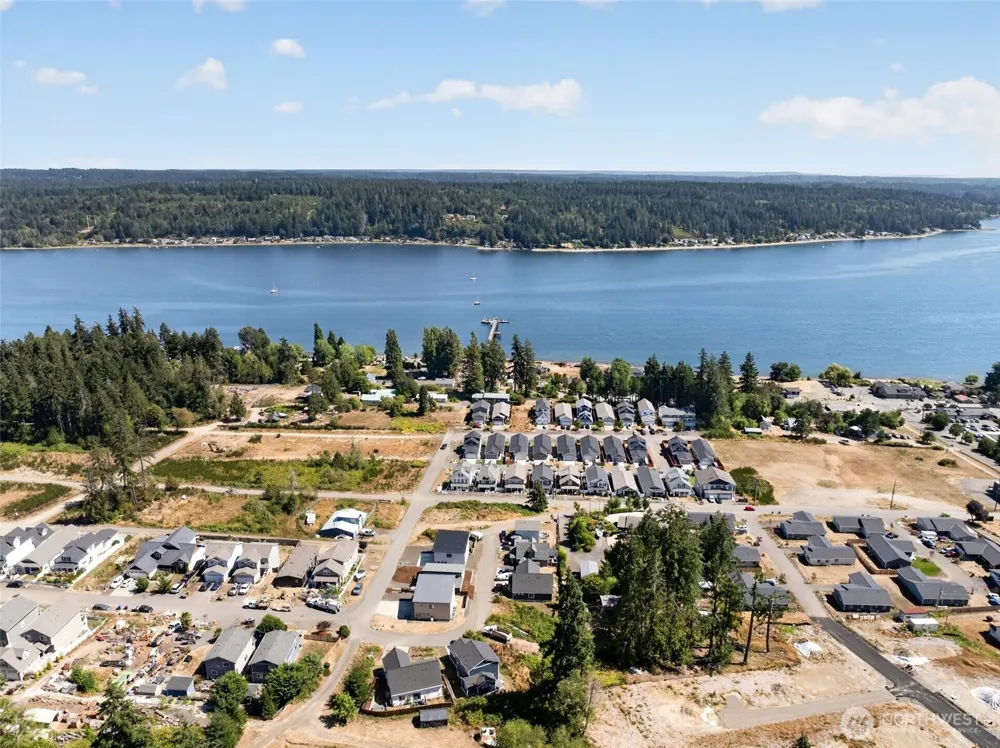 141 E Allynview Drive Allyn, WA 98524