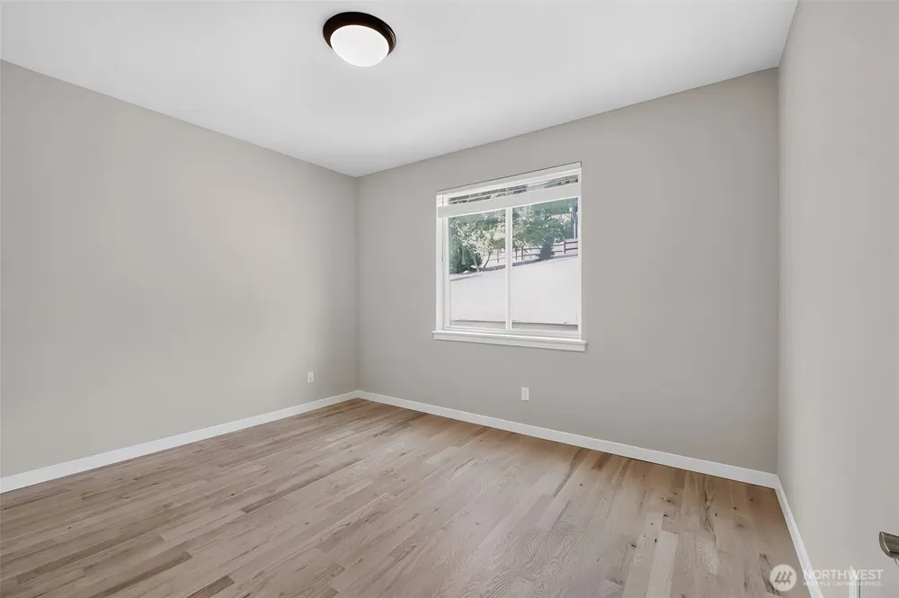 141 E Allynview Drive Allyn, WA 98524