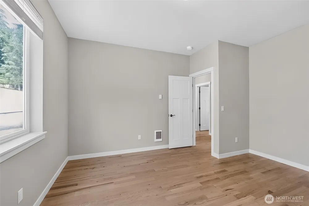 141 E Allynview Drive Allyn, WA 98524