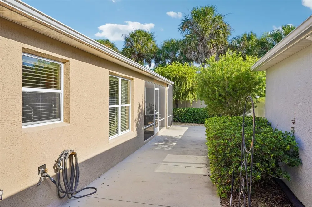 583 ARTEAGA WAY The Villages, FL 32162