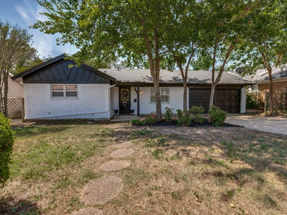 1909 Marlene Drive Euless, TX 76040