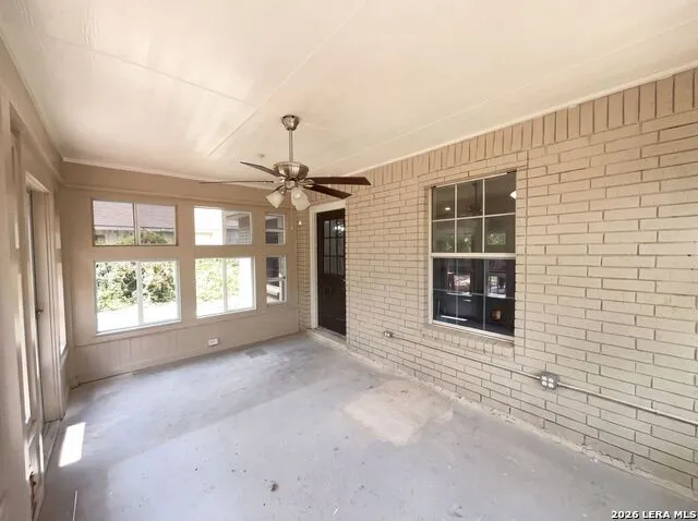 2106 GENEVA ST Castroville, TX 78009