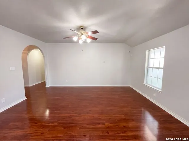2106 GENEVA ST Castroville, TX 78009