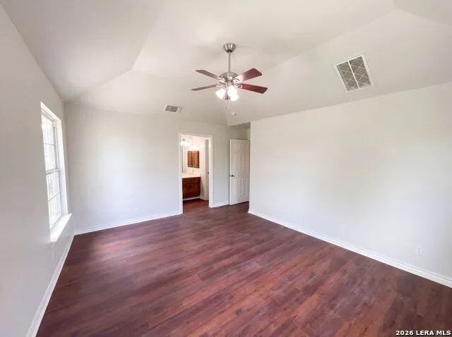 2106 GENEVA ST Castroville, TX 78009