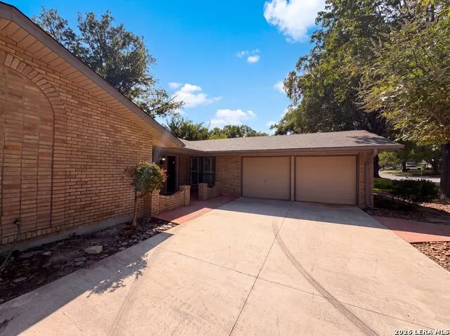 326 DE SOTO DR Universal City, TX 78148