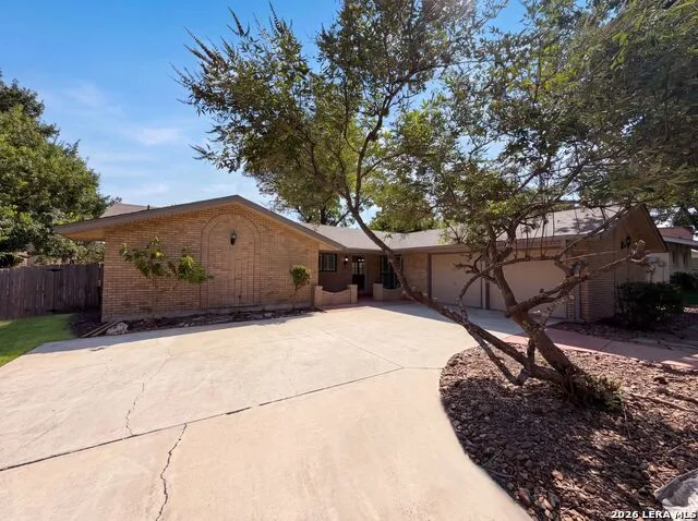 326 DE SOTO DR Universal City, TX 78148