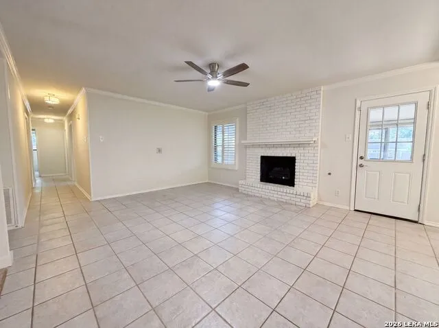 326 DE SOTO DR Universal City, TX 78148