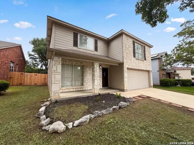 8423 BERRY KNOLL DR Universal City, TX 78148