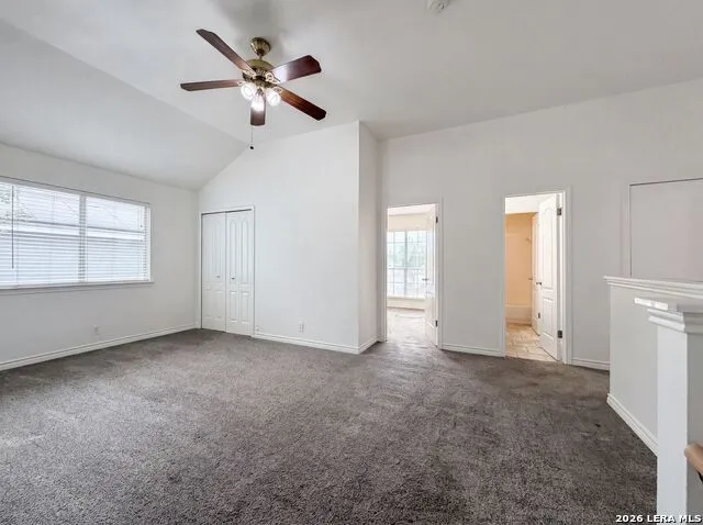 8423 BERRY KNOLL DR Universal City, TX 78148
