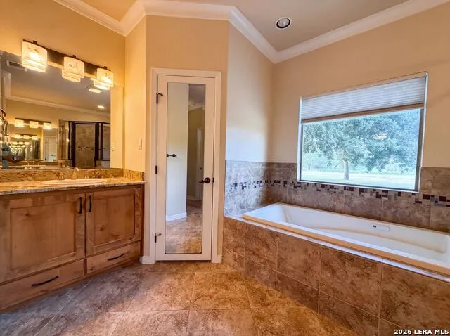 197 VINTAGE RANCH CIR La Vernia, TX 78121