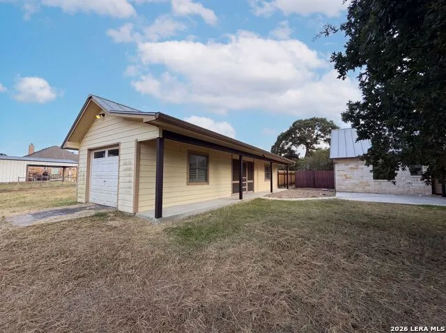 197 VINTAGE RANCH CIR La Vernia, TX 78121