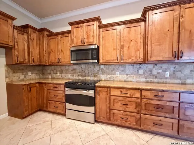 197 VINTAGE RANCH CIR La Vernia, TX 78121