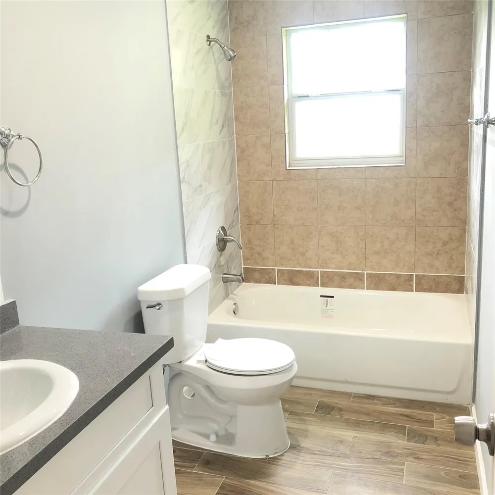 120 Shanklin Road Angleton, TX 77515