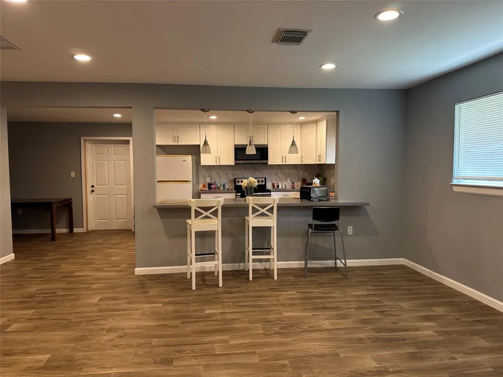 120 Shanklin Road Angleton, TX 77515