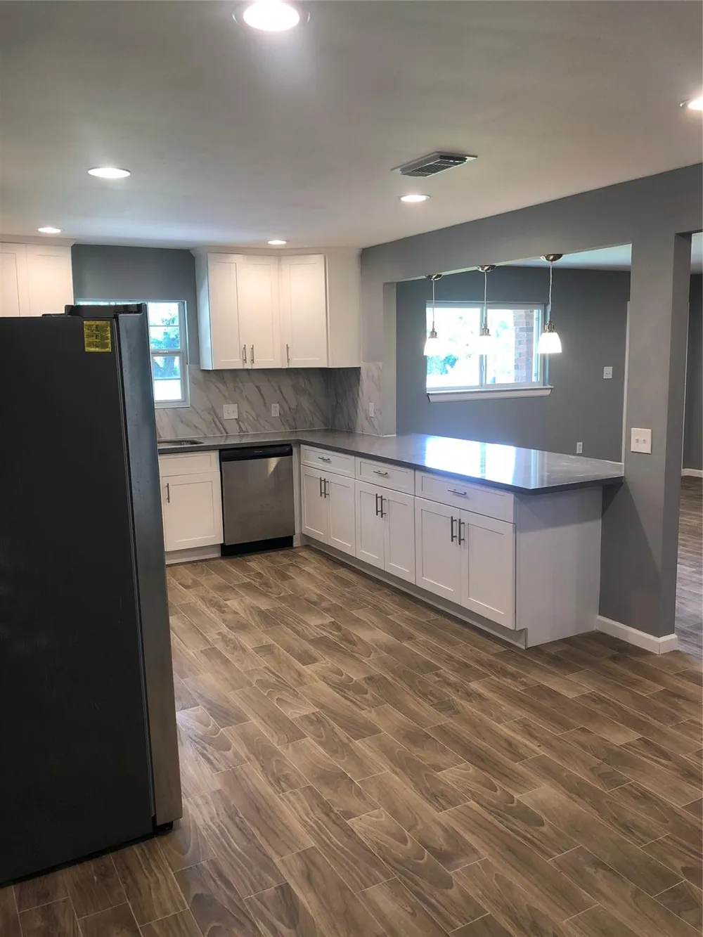 120 Shanklin Road Angleton, TX 77515