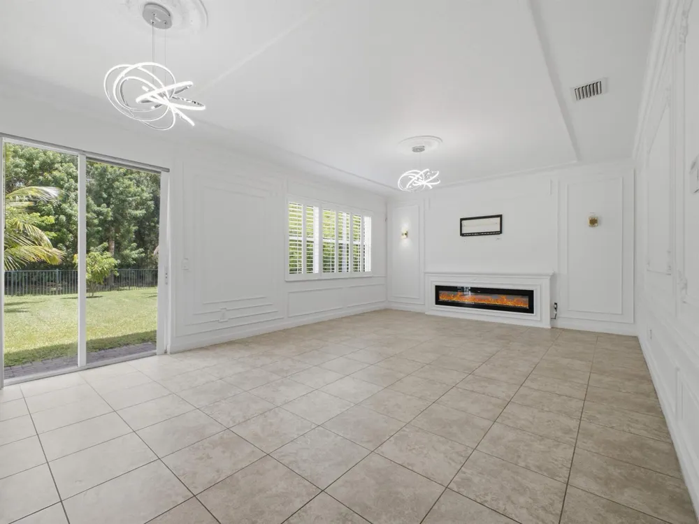 4777 Capital Drive Lake Worth, FL 33463