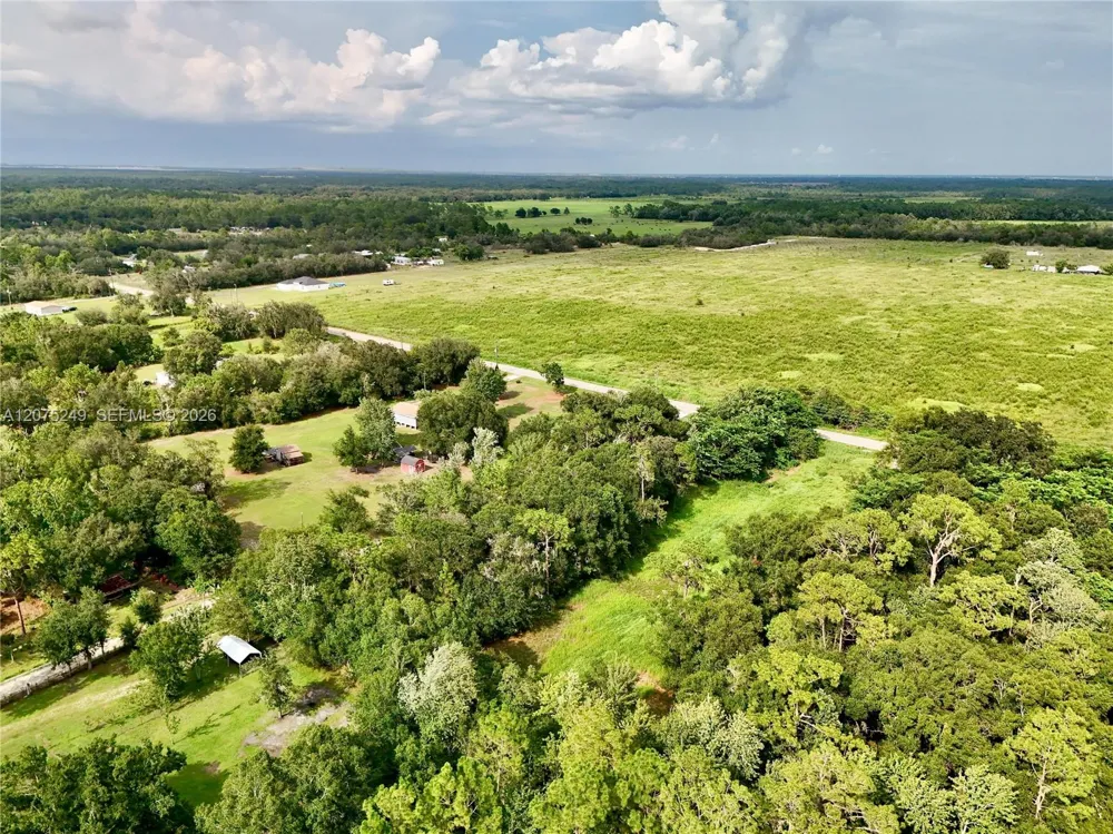 MCCLELLAN RD Frostproof, FL 33843