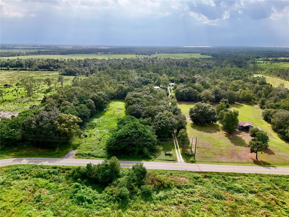 MCCLELLAN RD Frostproof, FL 33843