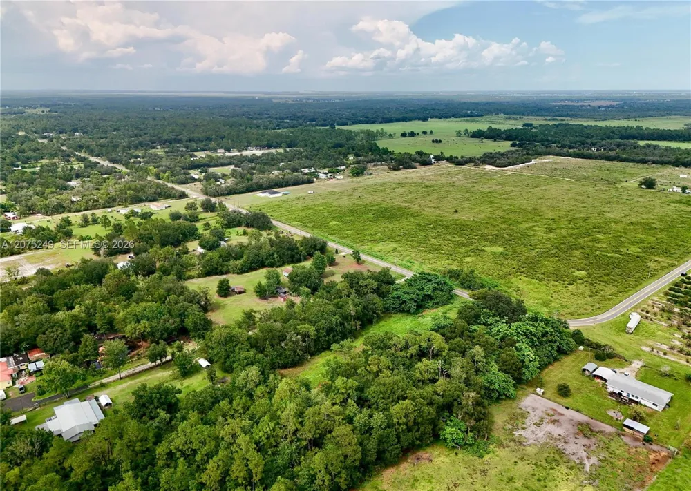 MCCLELLAN RD Frostproof, FL 33843