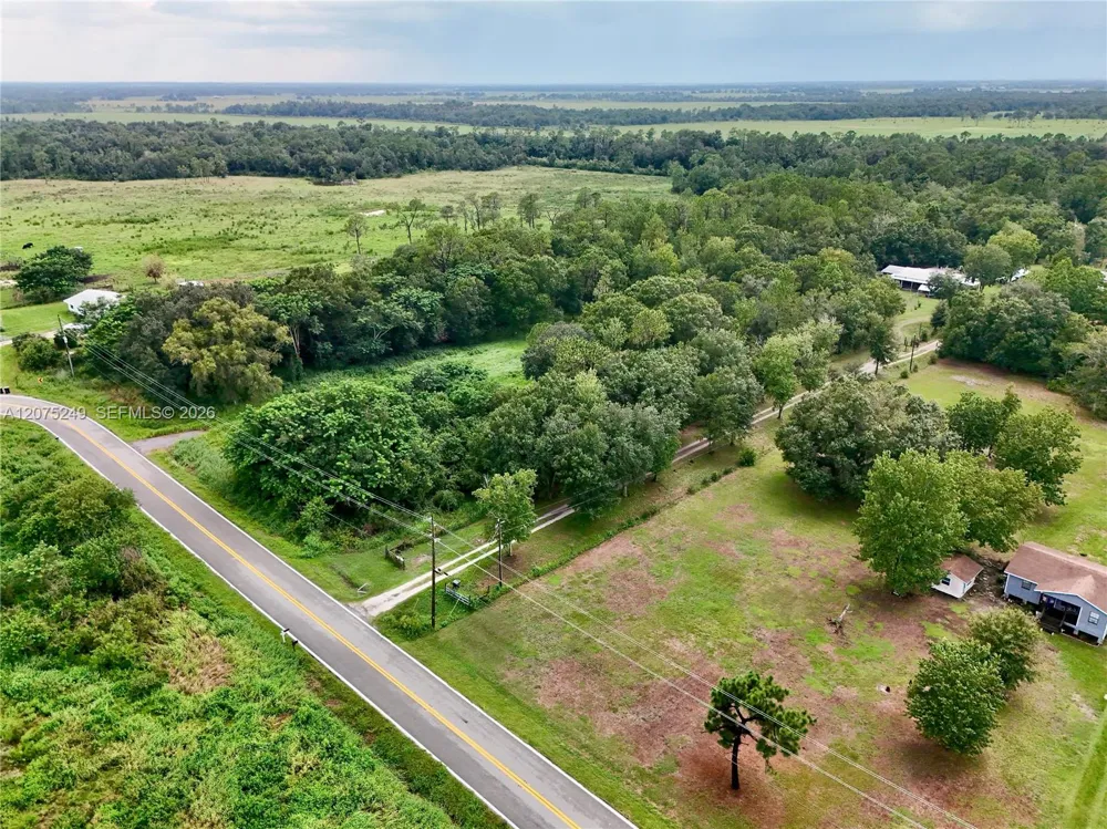 MCCLELLAN RD Frostproof, FL 33843