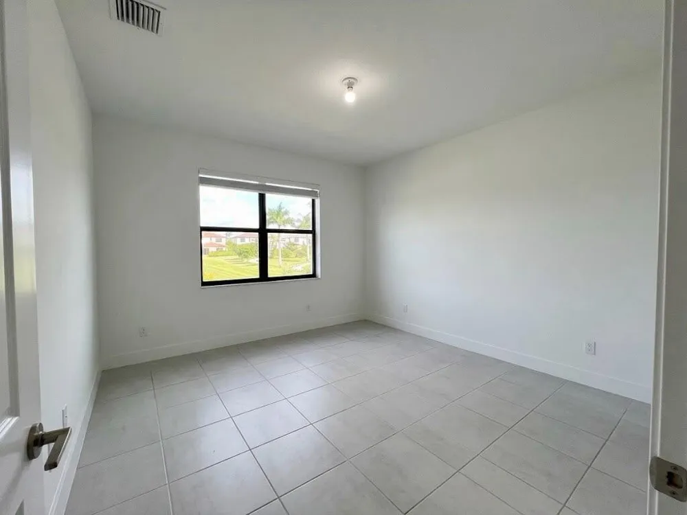 5553 Quiet Lake Place Westlake, FL 33470