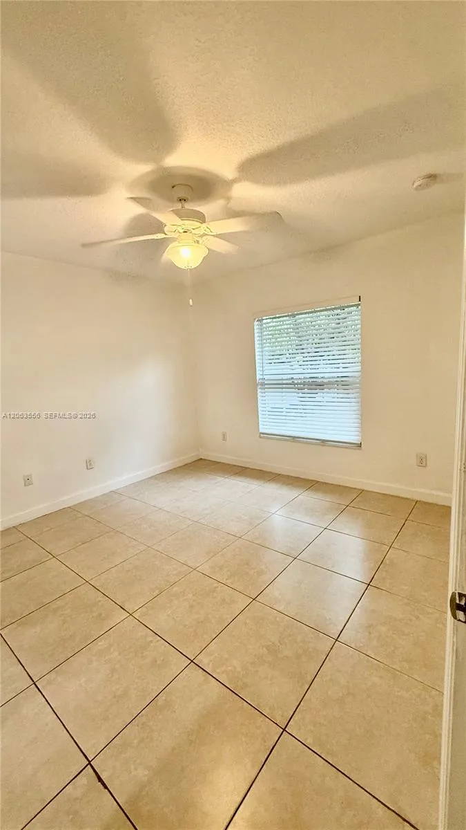 1018 Foster Rd Hallandale Beach, FL 33009