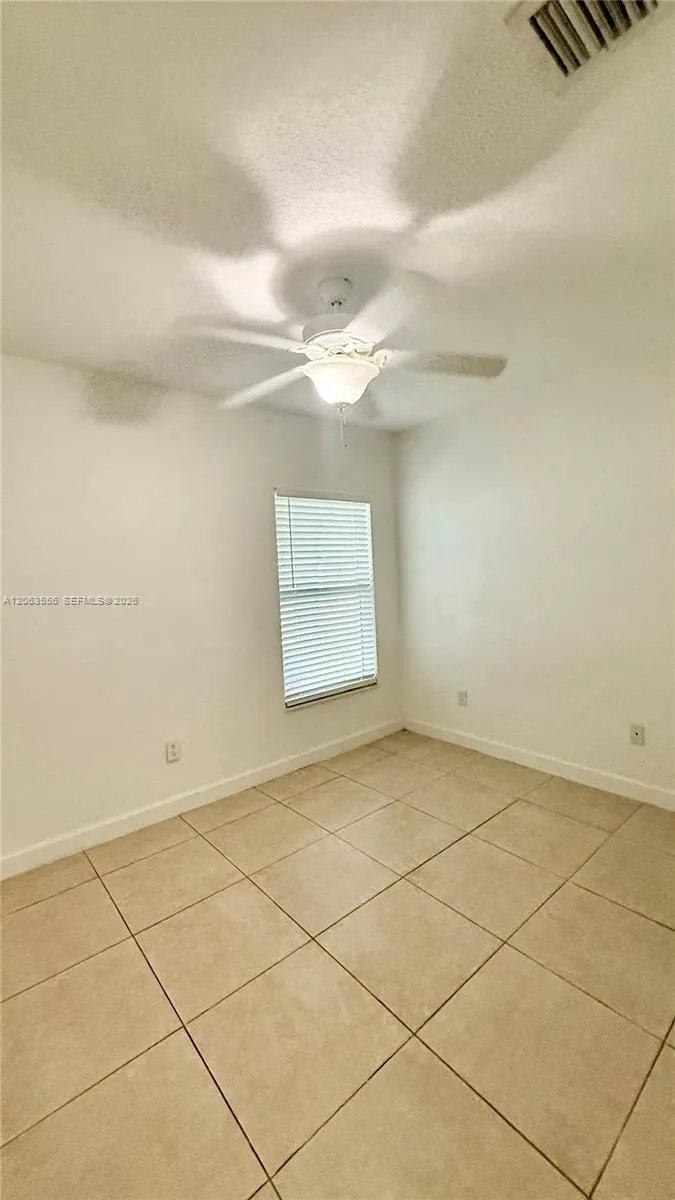 1018 Foster Rd Hallandale Beach, FL 33009