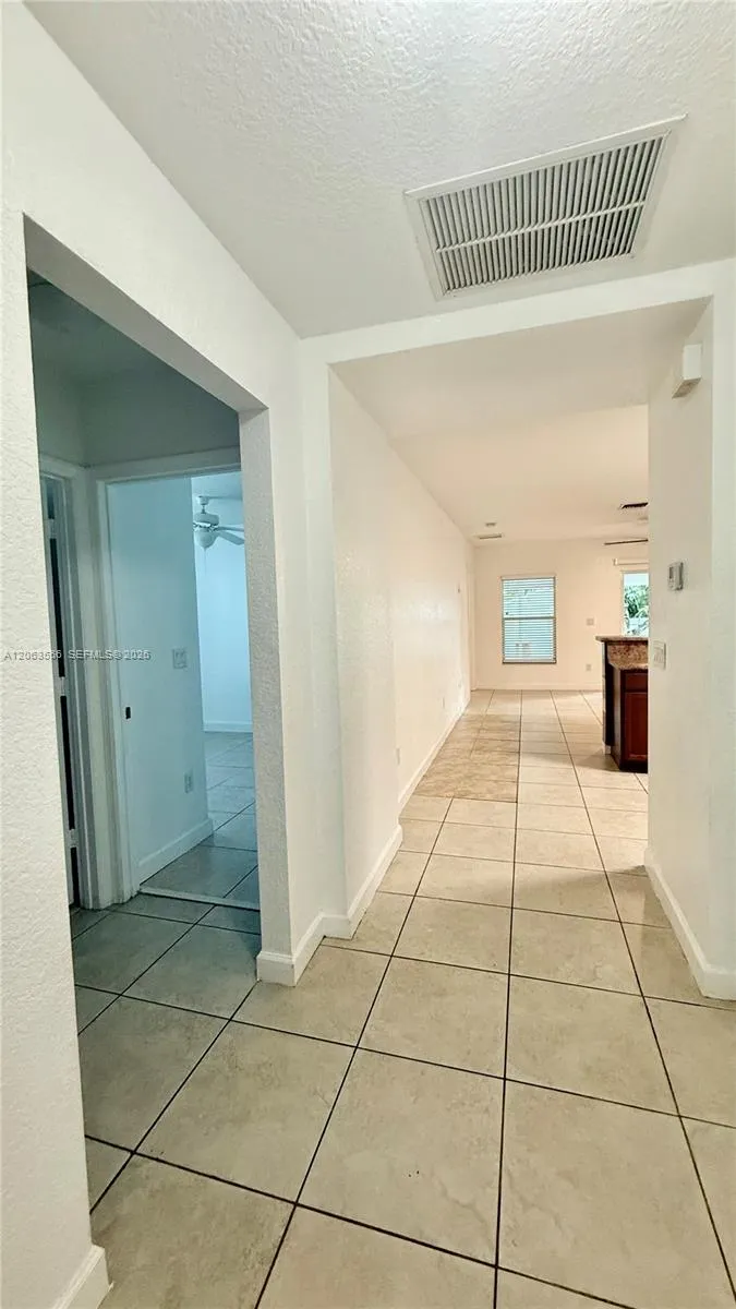 1018 Foster Rd Hallandale Beach, FL 33009