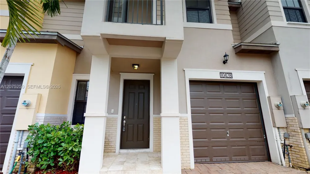 10428 NW 61st St Doral, FL 33178