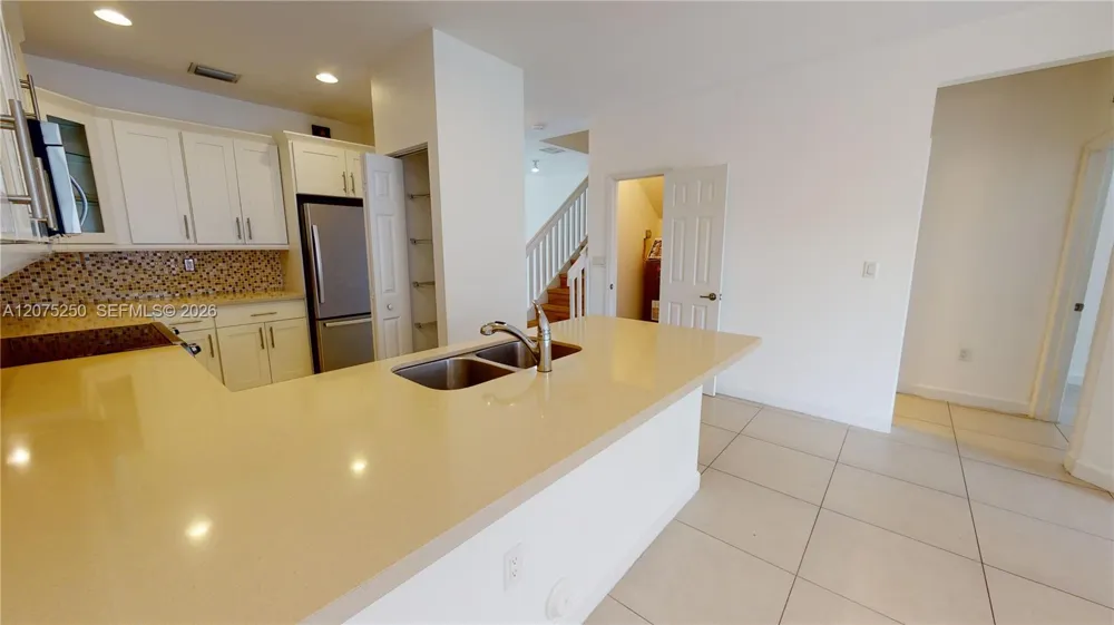 10428 NW 61st St Doral, FL 33178