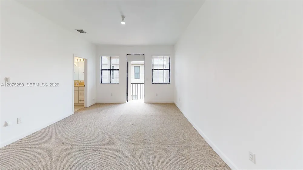 10428 NW 61st St Doral, FL 33178