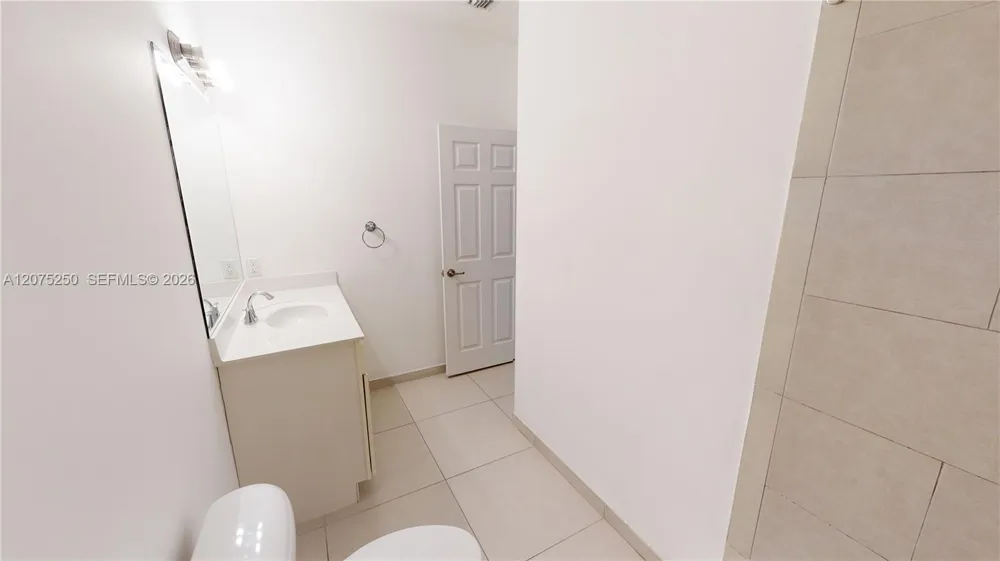 10428 NW 61st St Doral, FL 33178