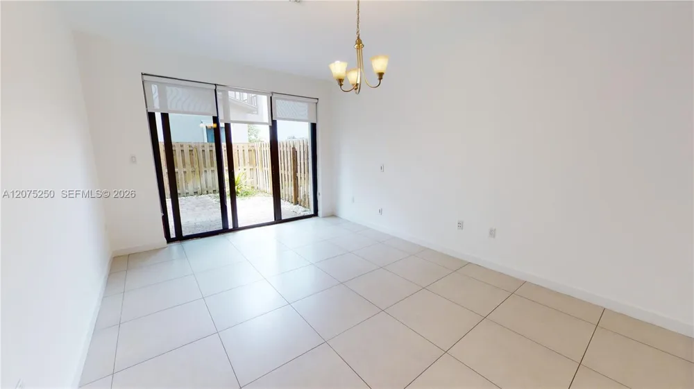 10428 NW 61st St Doral, FL 33178