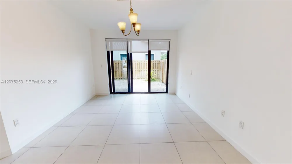 10428 NW 61st St Doral, FL 33178