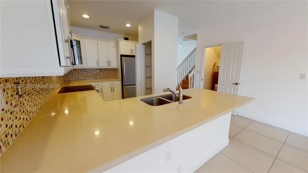 10428 NW 61st St Doral, FL 33178