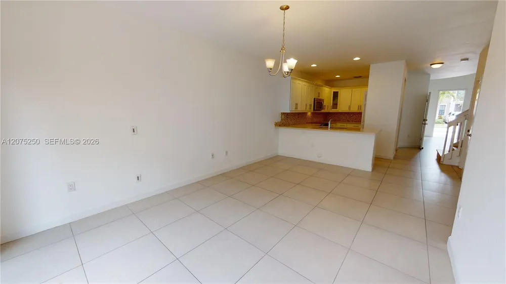 10428 NW 61st St Doral, FL 33178