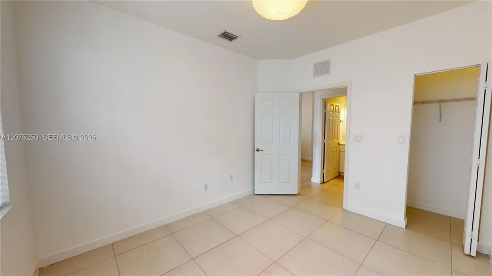 10428 NW 61st St Doral, FL 33178