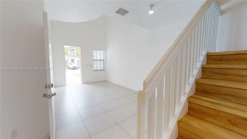 10428 NW 61st St Doral, FL 33178