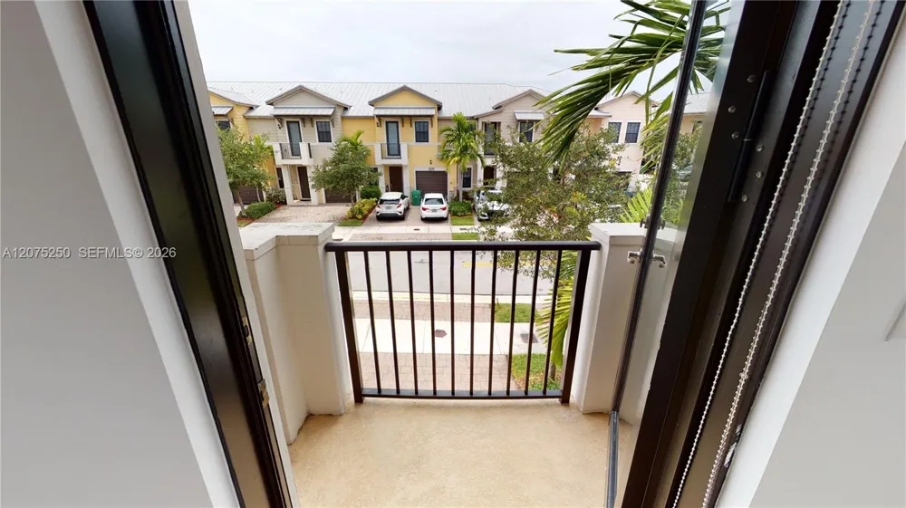 10428 NW 61st St Doral, FL 33178