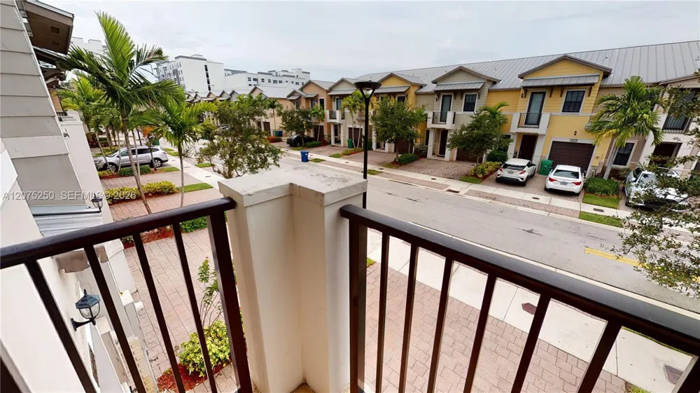 10428 NW 61st St Doral, FL 33178