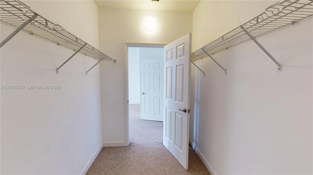 10428 NW 61st St Doral, FL 33178